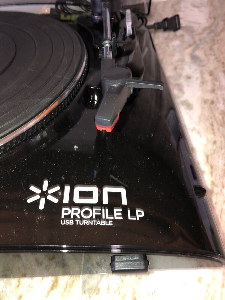 EZ ION Audio PROFILE LP Vinyl Conversion Turntable Convert CD Digital MP3 iPod