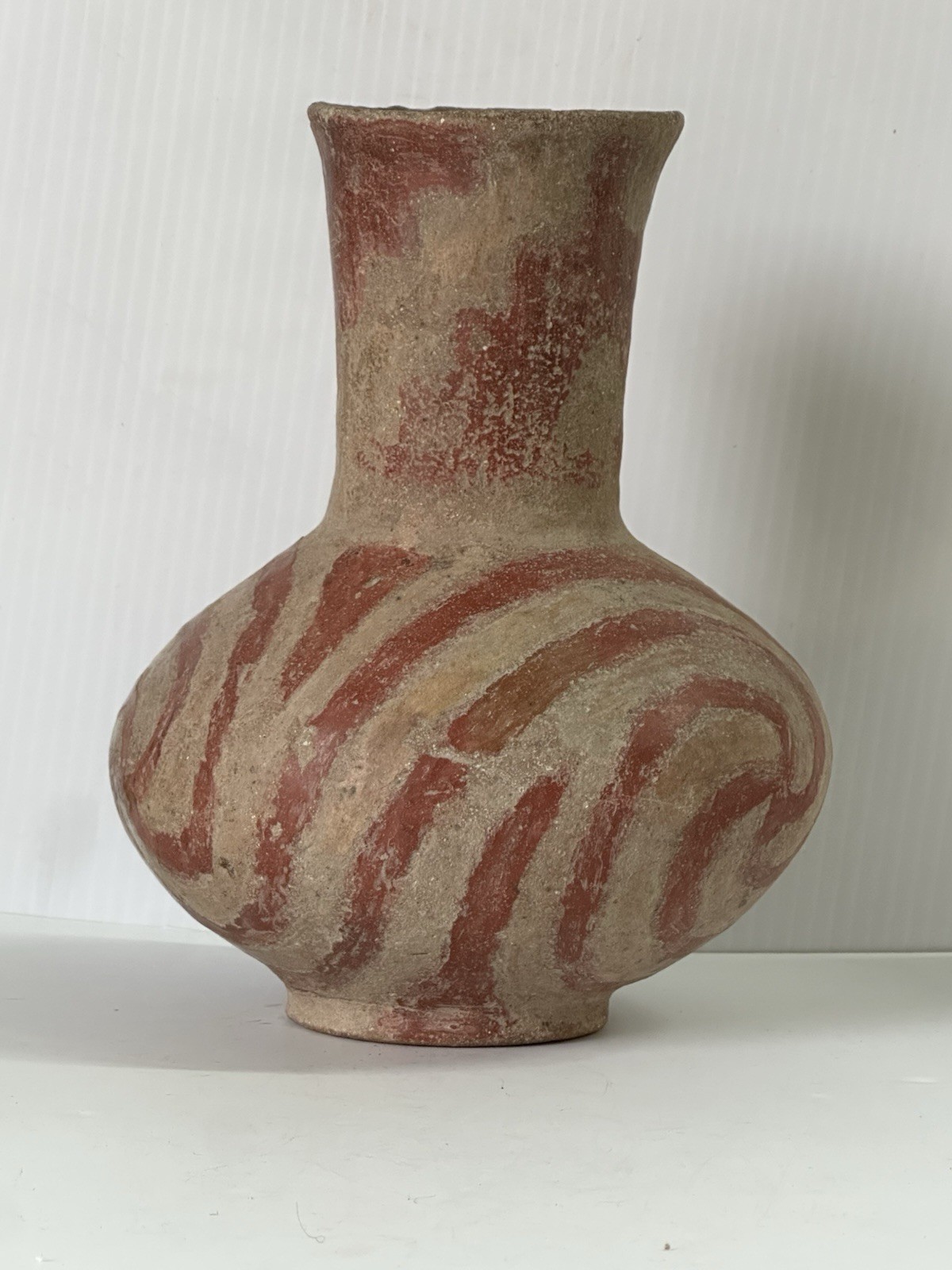 FLAWLESS AUTHENTIC RED & WHITE CROSSKNO SWIRL POTTERY WATER BOTTLE FROM ARKANSAS