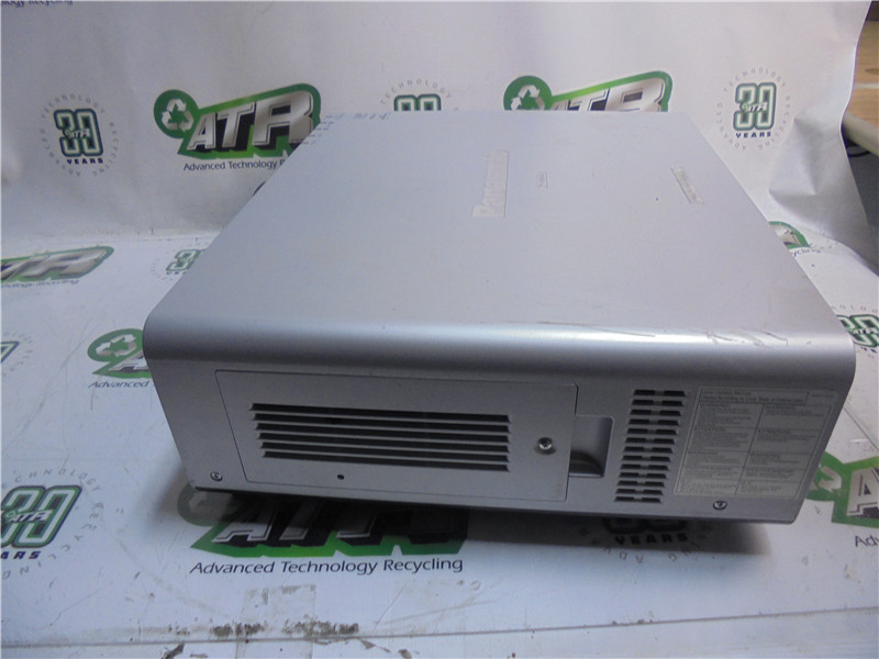 Panasonic PT-DW640US Projector 3777h Runtime 1275h Lamp Time Tested