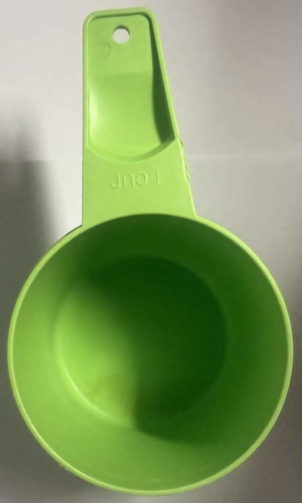 1 Cup Tupperware Measuring Cup 761-3 (Q)