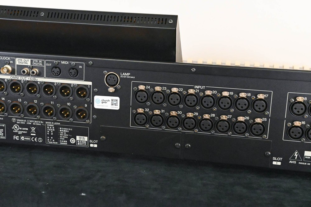 Yamaha LS9-32 32-Input Digital Mixing Console CG01WVS