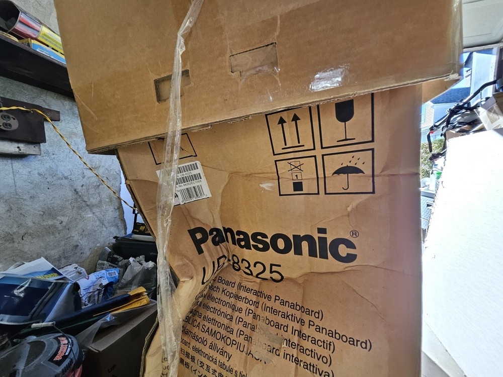 Panasonic Panaboard (Interactive Whiteboard) UB-8325 (092281850313)
