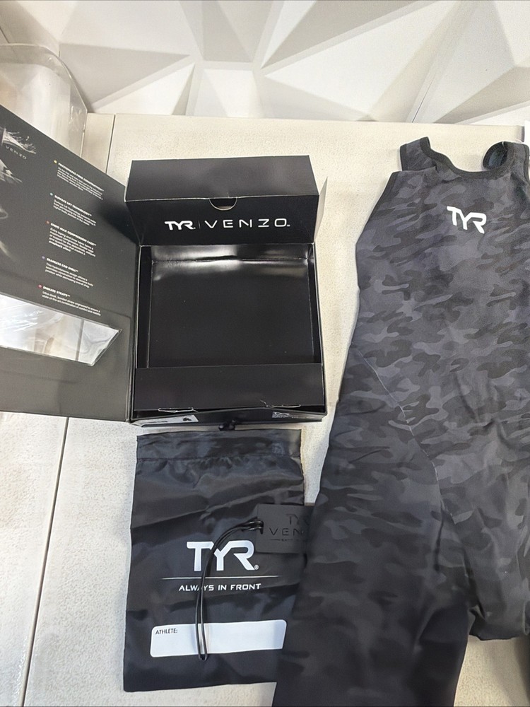 TYR VENZO CAMO CLOSED BACK SIZE 24