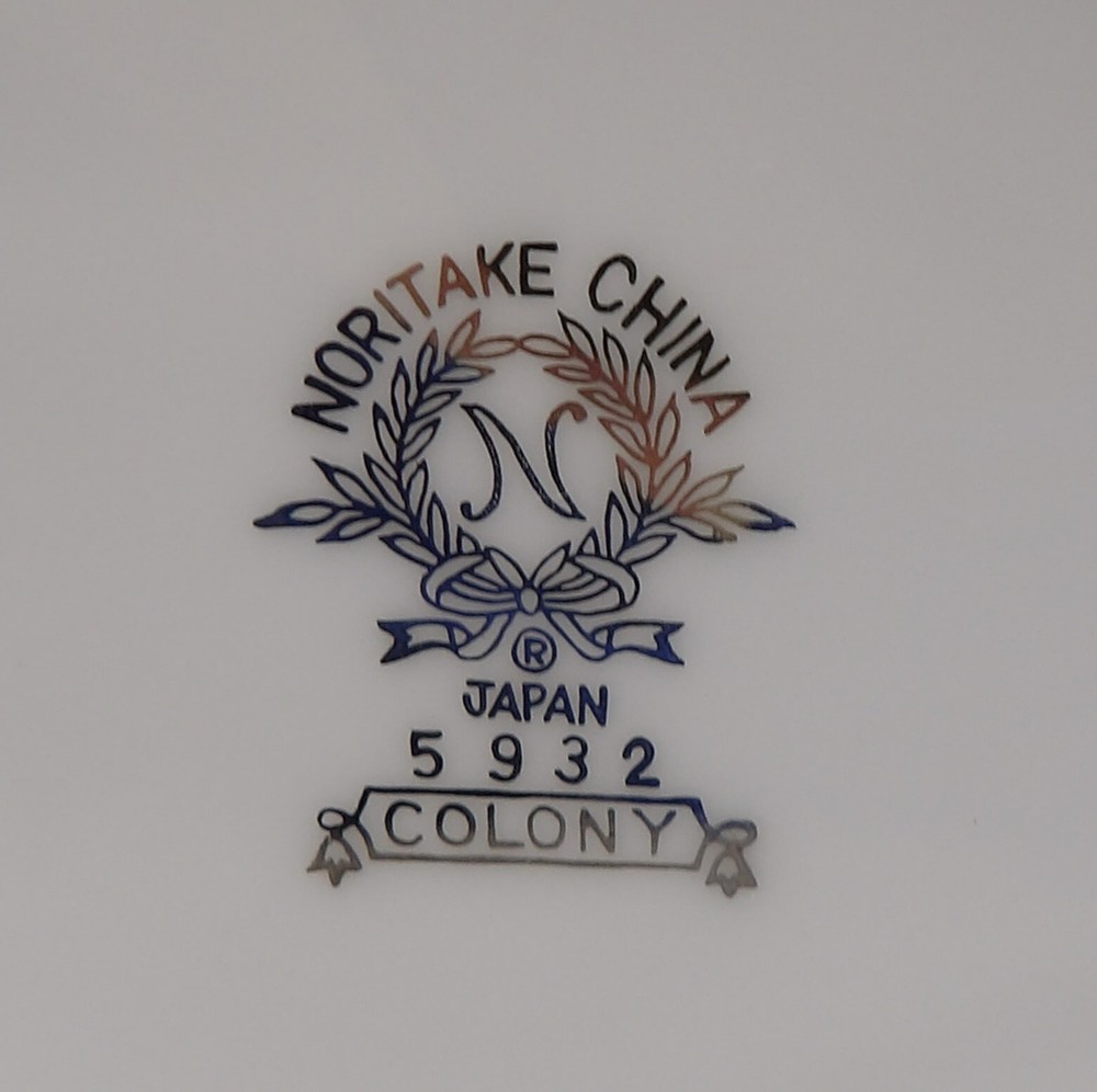 COLONY BY NORITAKE COFFEE POT EC
