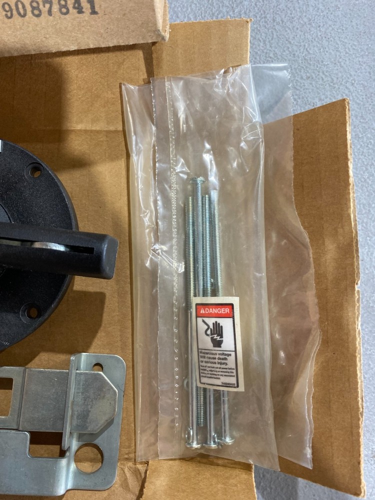NEW SIEMENS RHOEBO MCCB ROTARY HANDLE OPERATOR