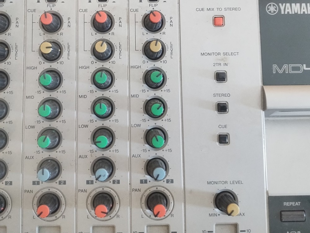 Yamaha MD4S 4-Track Multitrack MiniDisc Recorder Digital Recording Studio MD