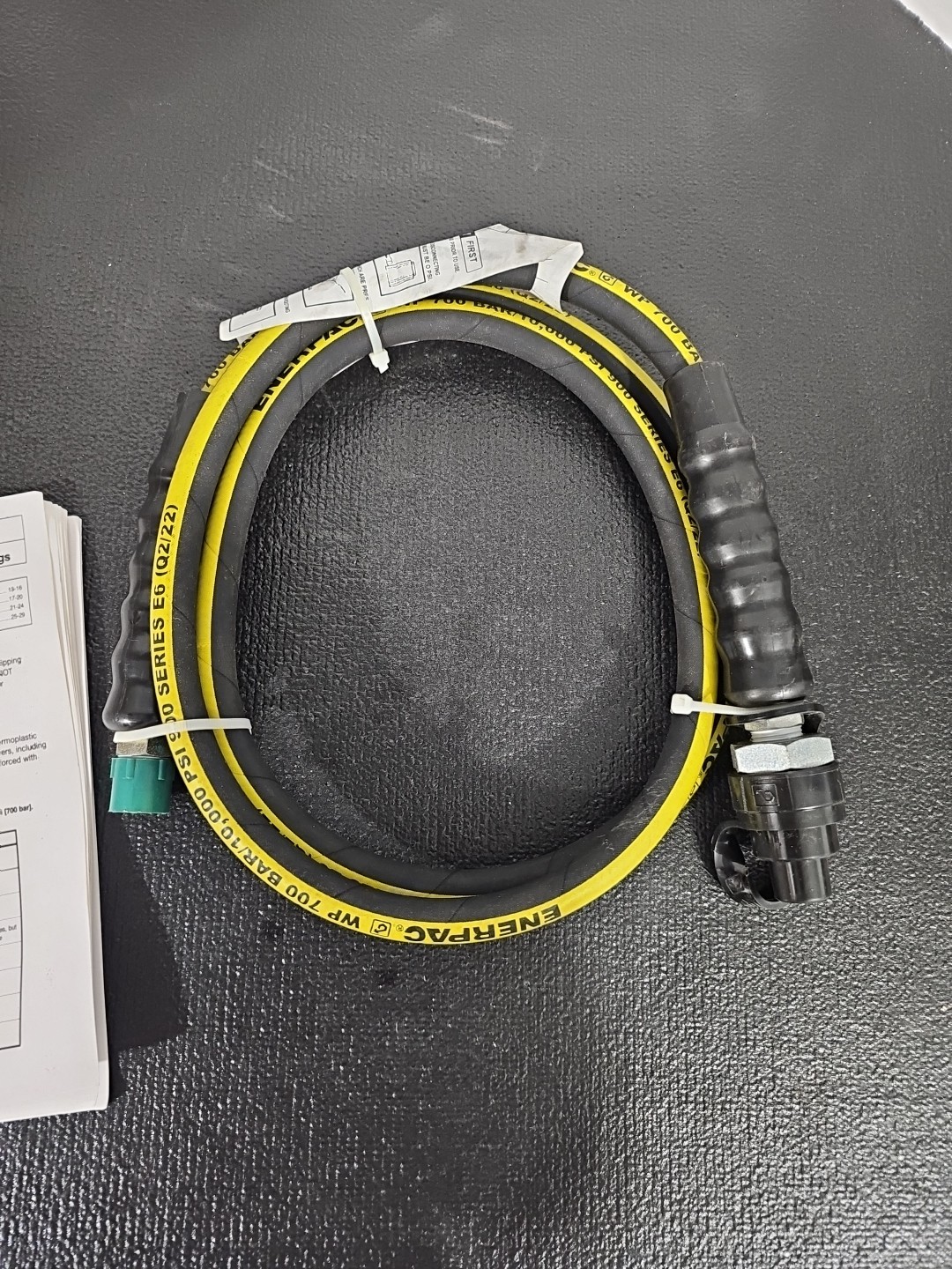 Enerpac HC9206 6 ft Hydraulic Hose 3/8"NPT