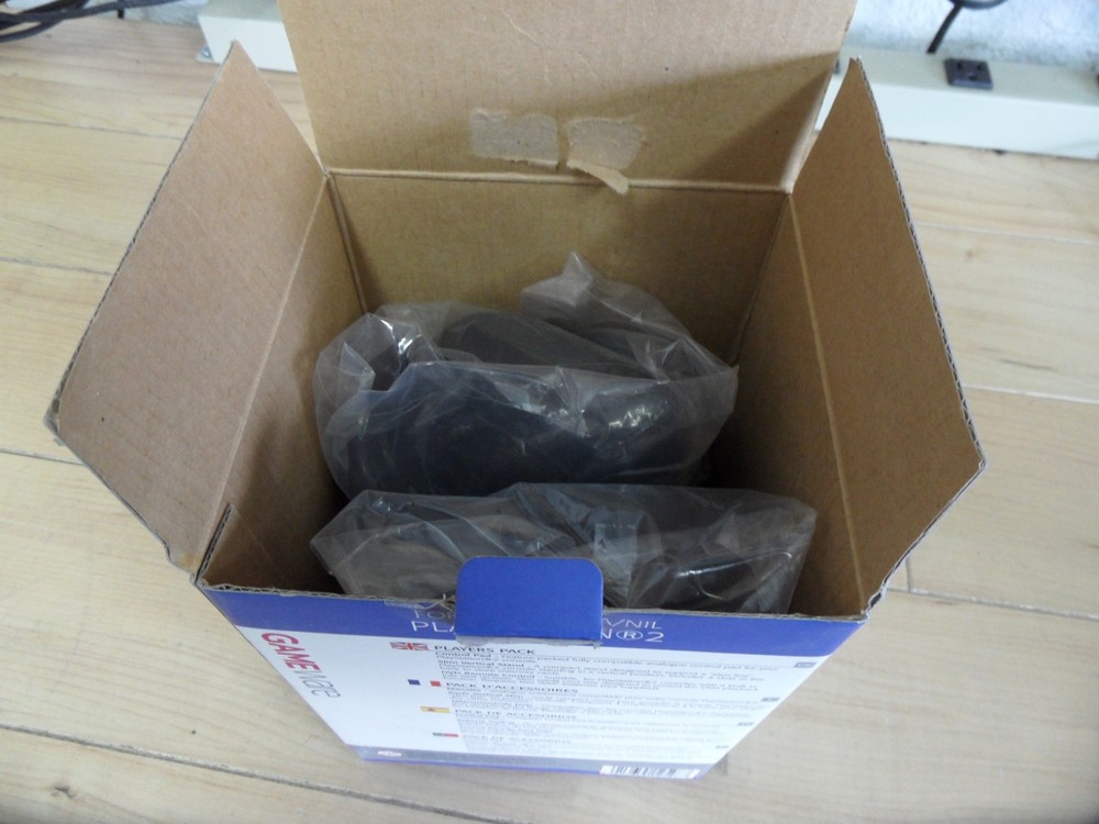 Gameware Players Pack for PS2 w/ ORIGINAL box and documentation