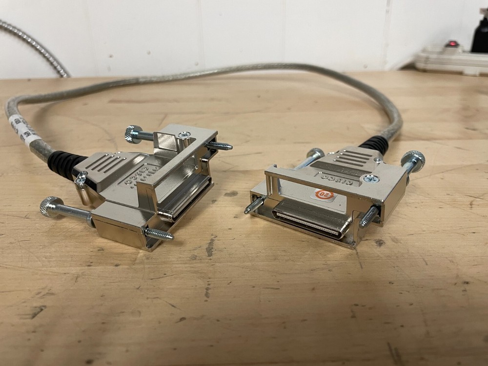 Cisco CAB-STACK-1M Stacking Cable 72-2633-01 *