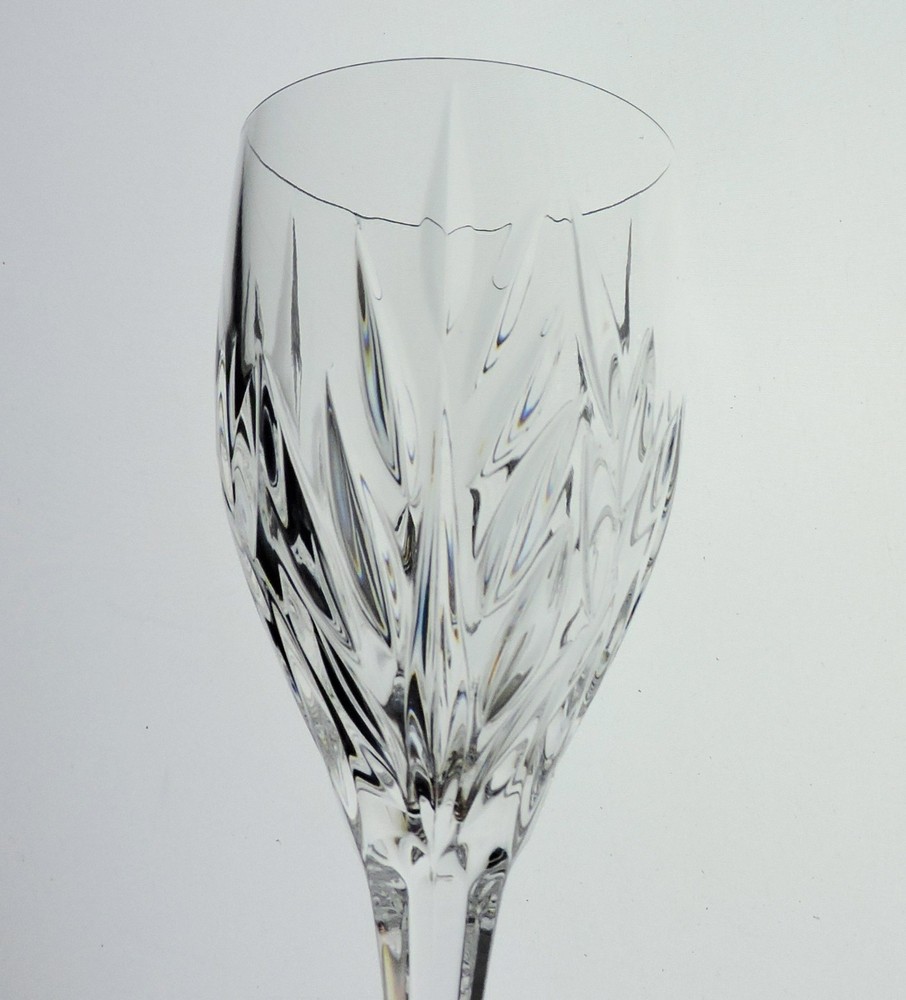 CRYSTAL OR GLASS WINE STEM 8 1/2" TALL STEMWARE LEAF PATTERN BARWARE