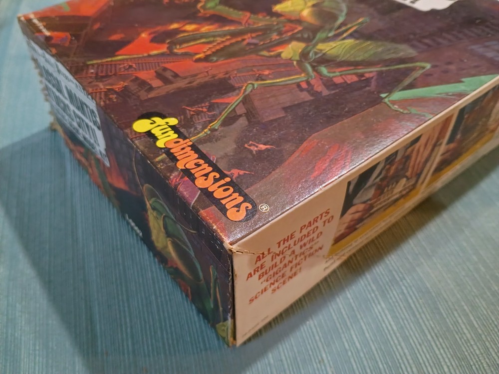 COLOSSAL MANTIS ATTACKS CITY!! ~ AMT Gigantics Model Kit ~ PLEASE READ DETAILS!
