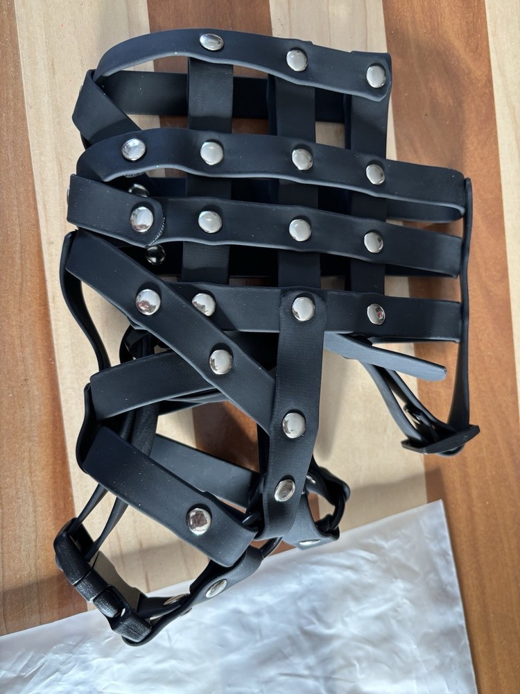 BARKLESS Dog studded Muzzle, Soft PVC Basket Muzzle for Medium sized Dogs NEW