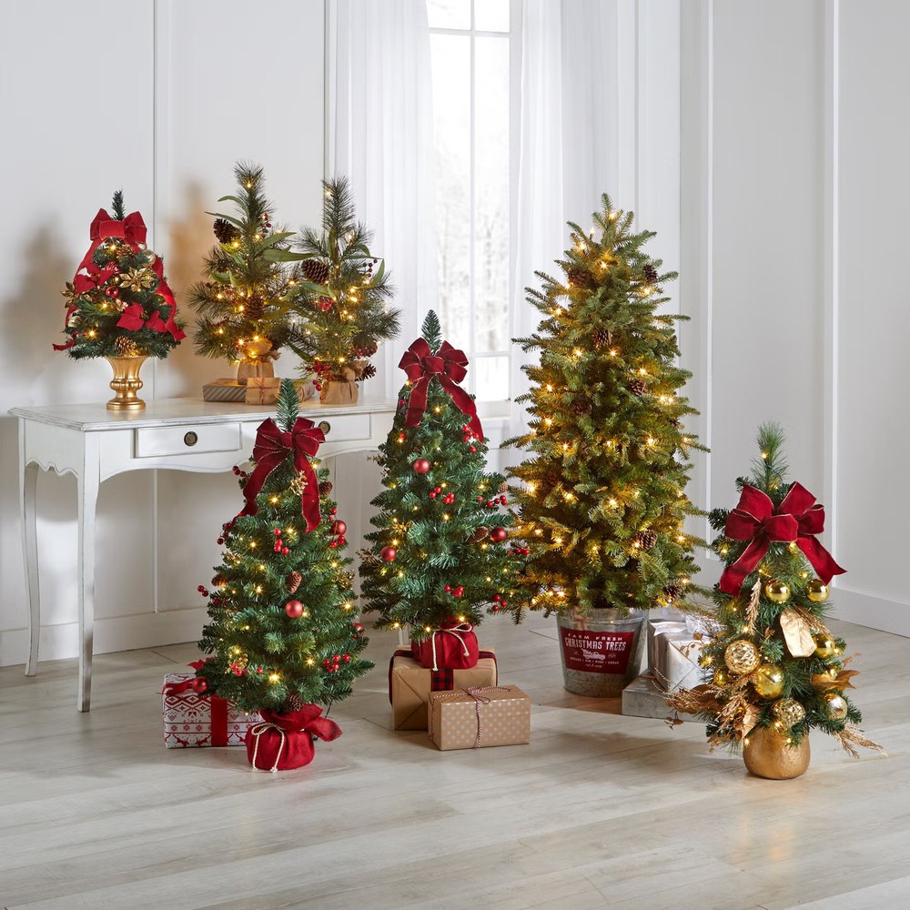 BrylaneHome 24"H Tabletop Christmas Tree - Red
