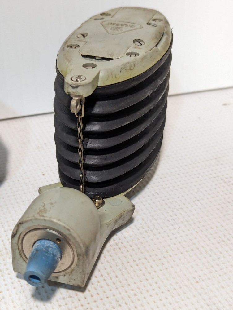 Drager gas detection test pump with case and analyzer tubes as pictured