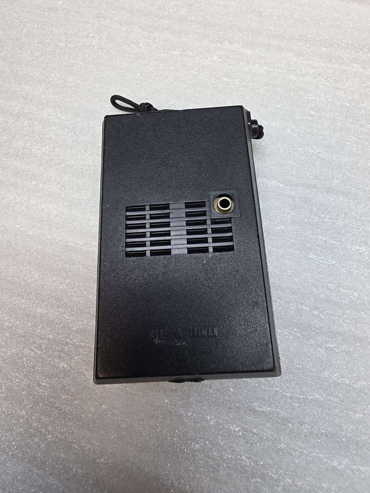 General Electric Solid State Black AM Radio