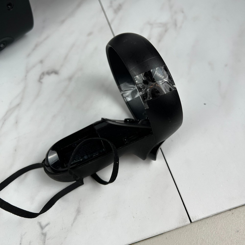 UNTESTED Lenovo Oculus Rift S Powered VR Gaming Headset, 2 Controllers, Sensor