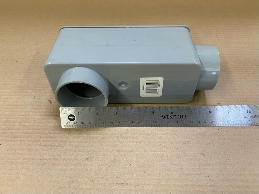 Thomas and Betts E986J  PVC Access Type LB Conduit 2" Body