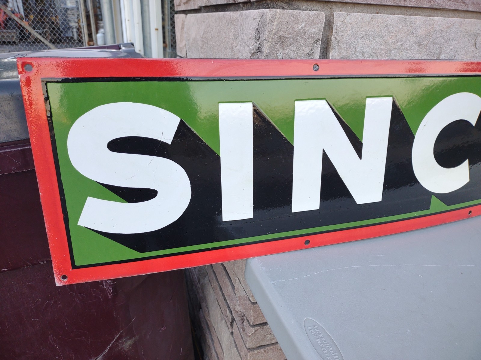 VINTAGE RARE LARGE SINCLAIR GASOLINE) 1-PIECE PORCELAIN DEALER SIGN (6FT LONG)