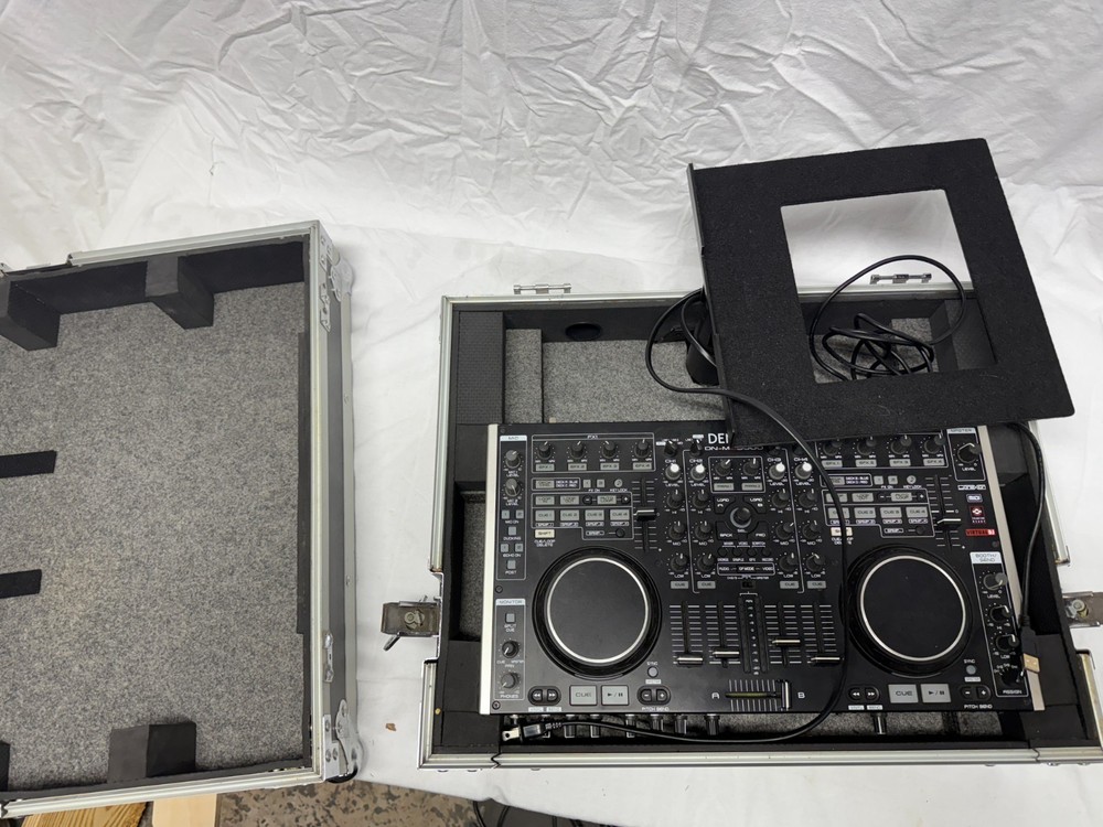 Denon DN-MC6000 Double Deck Controller with flight case.
