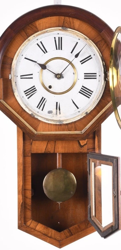 New Haven Clock Co. Imperial hanging Wall clock