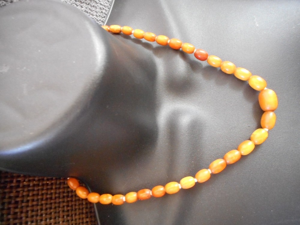 Antique butterscotch amber necklace 14g