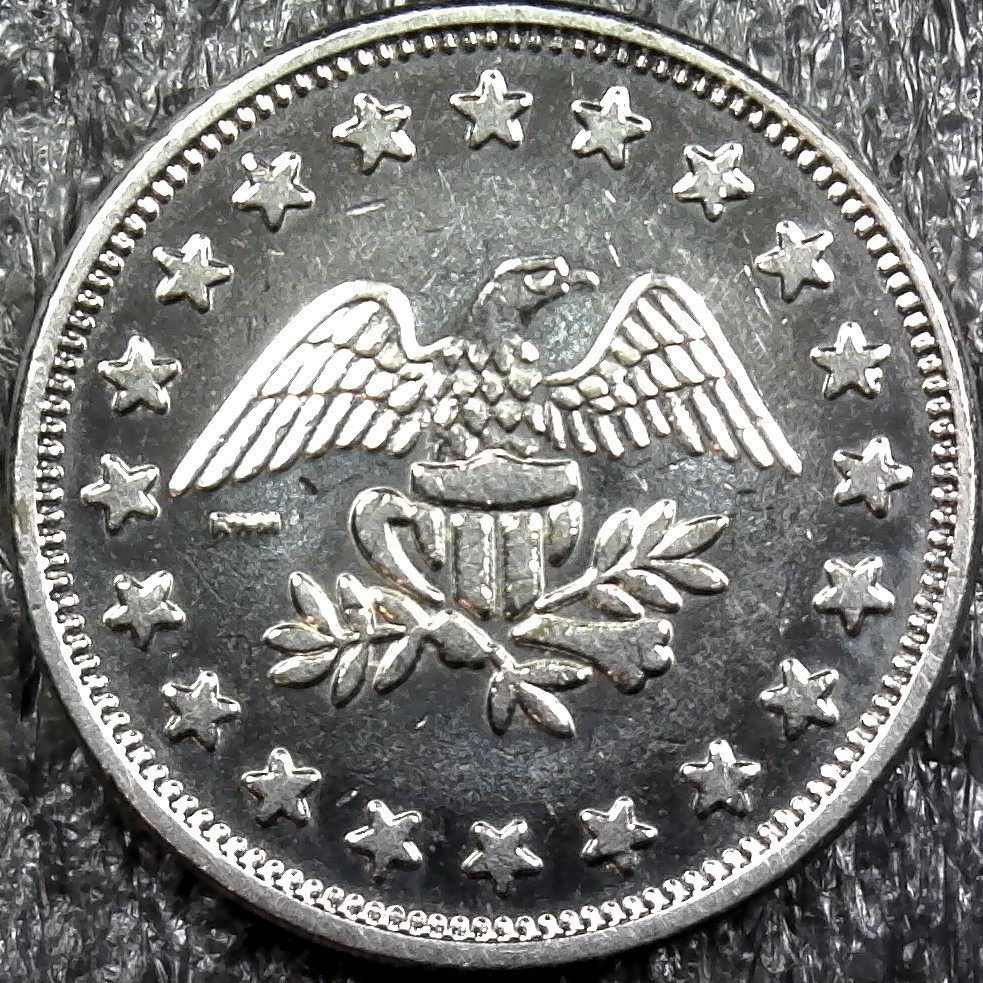 Eagle - No Cash Value Arcade Game Token 23mm (c1068)
