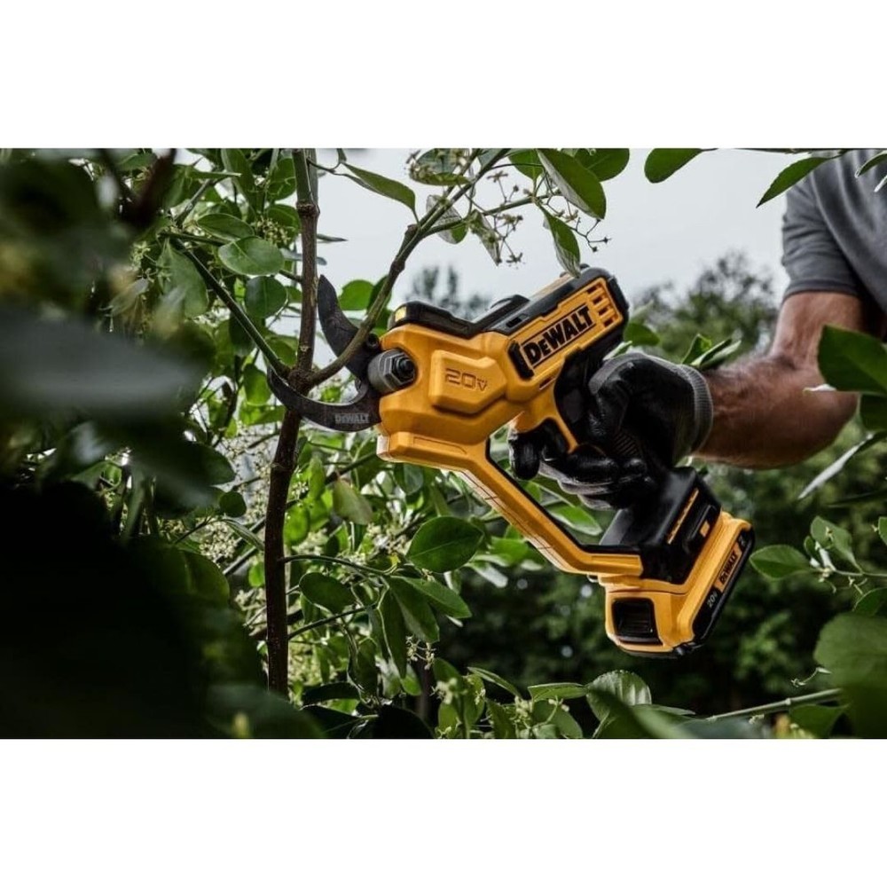 DEWALT 20V MAX Pruning Shears Garden Tool, Cordless, Bare Tool Only (DCPR320B)