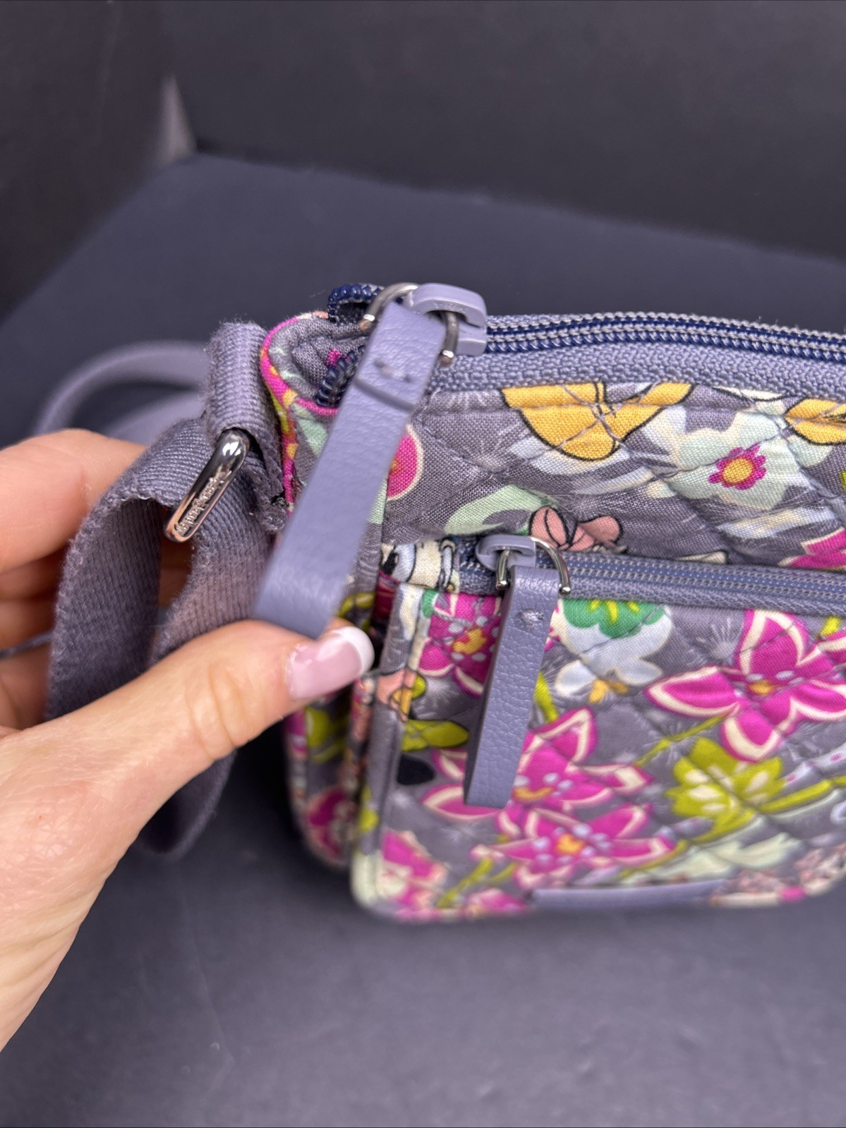 DISNEY VERA BRADLEY CROSSBODY BAG PURSE GRAY MINNIE & MICKEY MOUSE TROPICAL