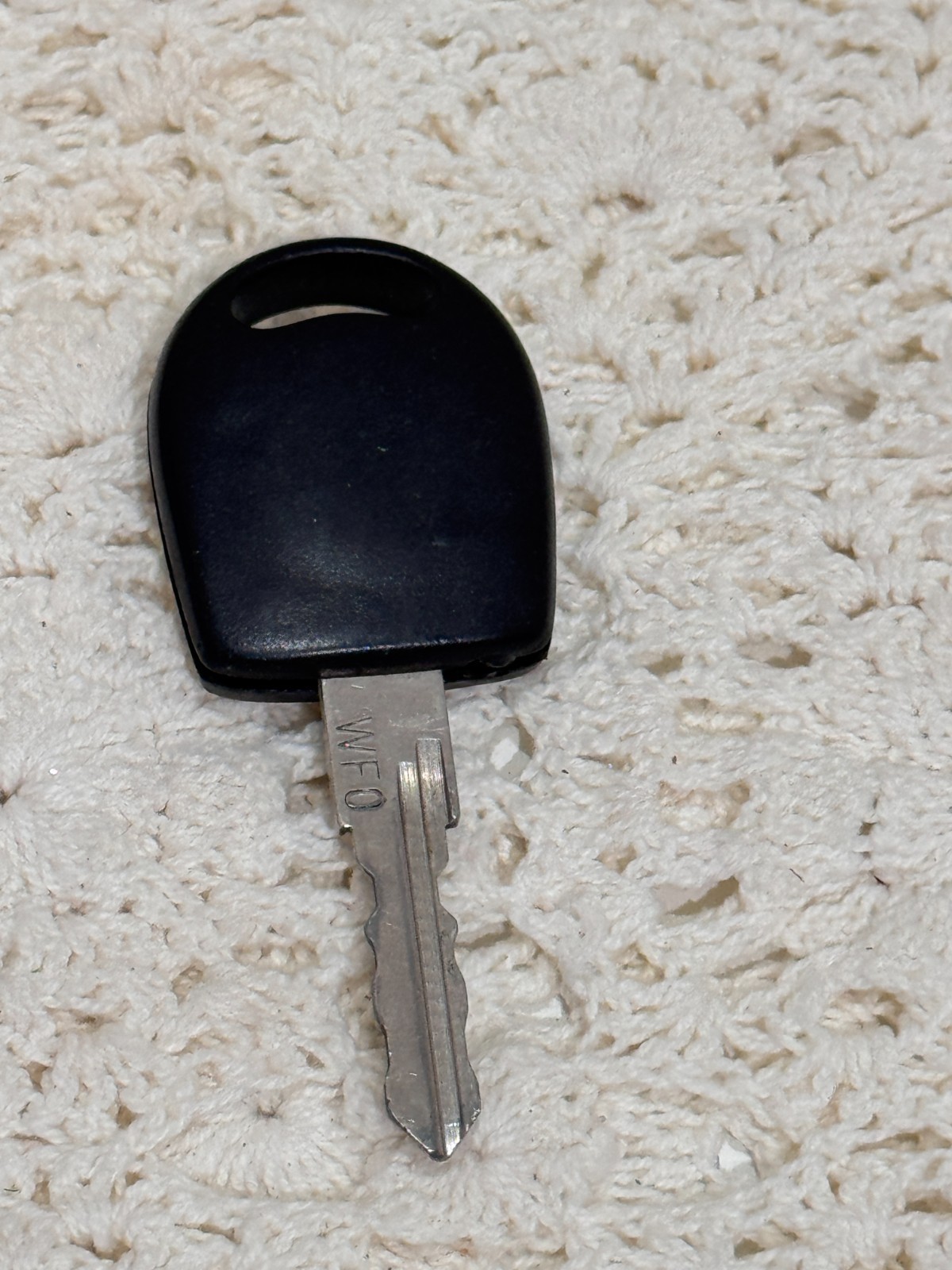 Vintage VW Volkswagen Keys Lot w Dealer Key Pouch AH Key 31K032 Beetle Bug