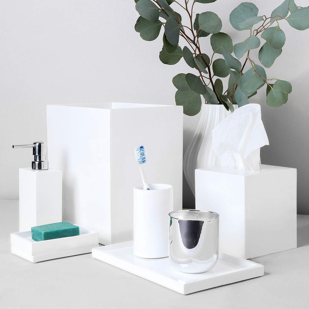 Lacquer Bath Wastebasket