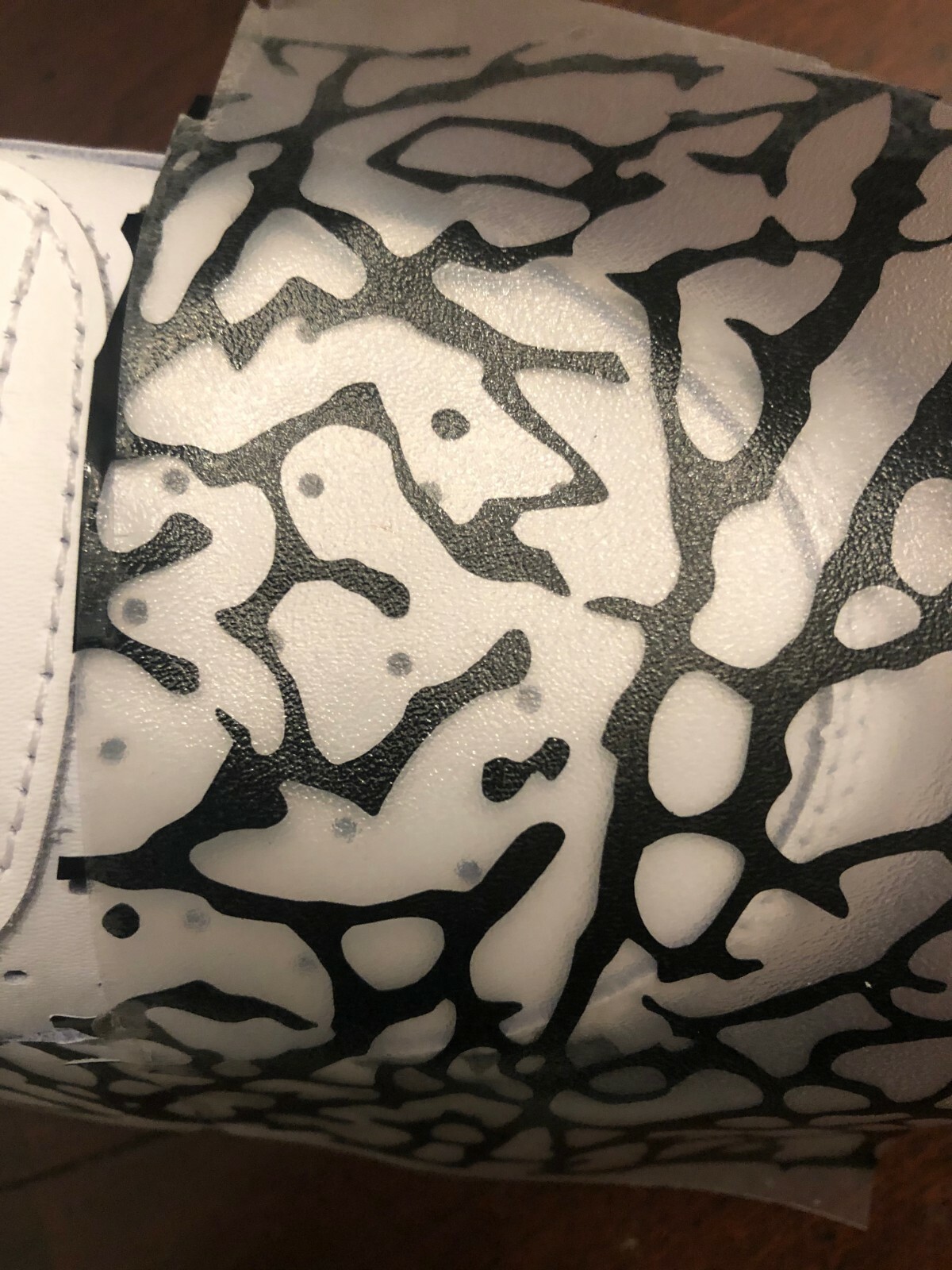 ELEPHANT PRINT JORDAN CEMENT VINYL STENCIL FOR SHOES SMALL PROJECT (LOOSE PATRN)