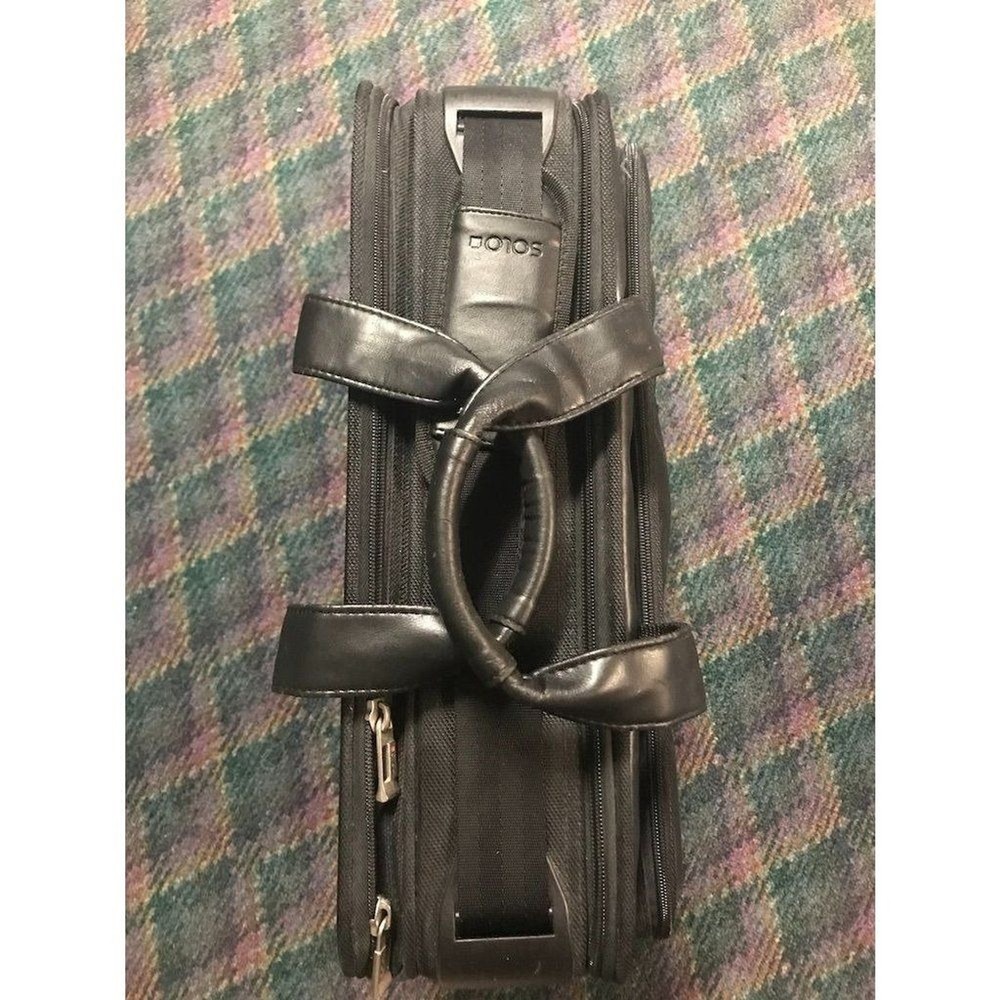 Solo extra-wide Computer brief case