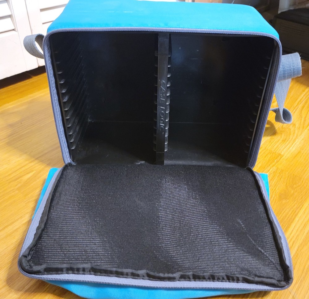 Case Logic 30 CD Carrying Case With Strap Storage Blue