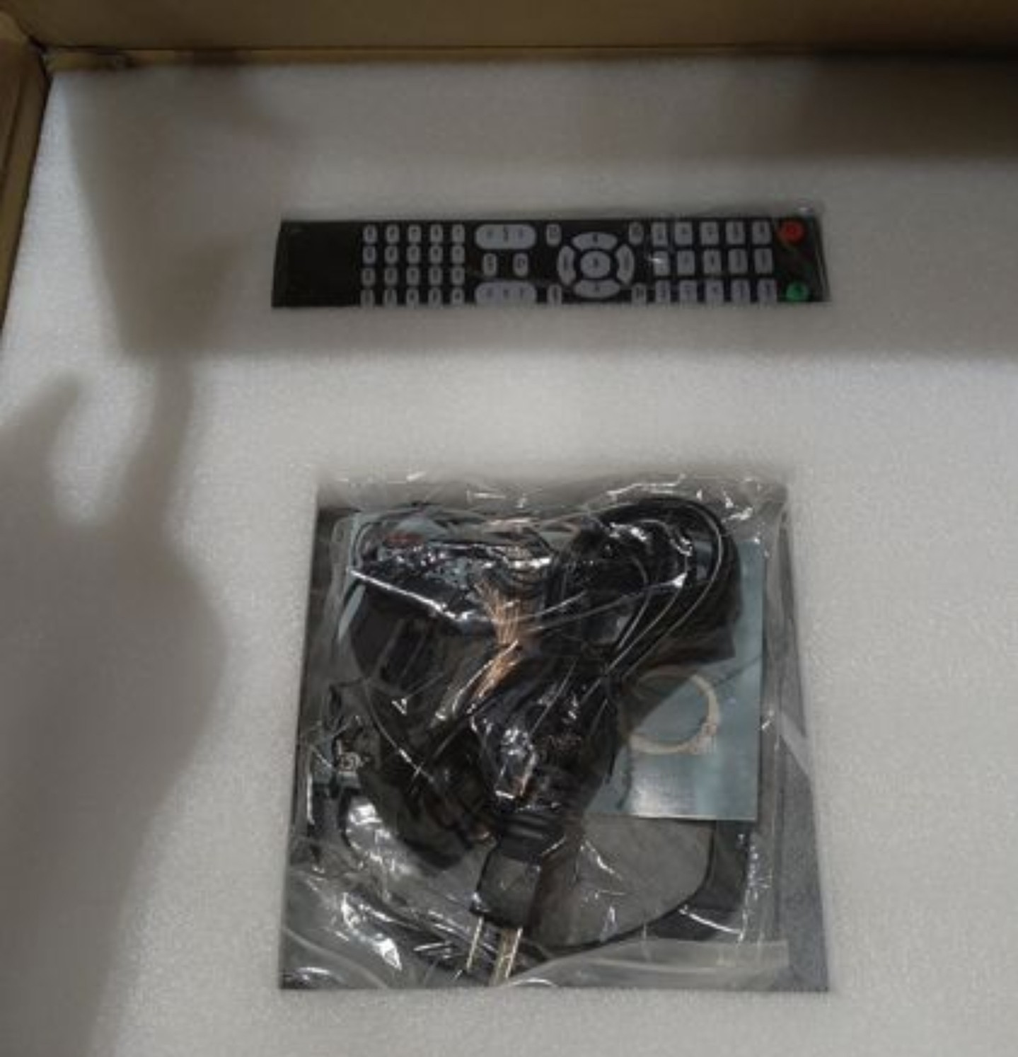 Pyle PT696BT 5.2-Channel Wireless Home Theater Receiver Bluetooth Audio Video