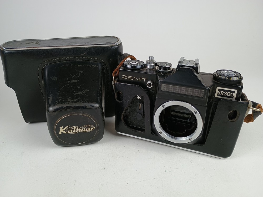 Vintage Zenit (Kalimar) SR300 with Case - Untested/AS IS