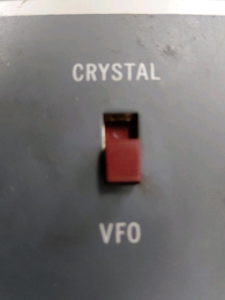 Hallicrafters HT-40  Crystal  / VFO  switch