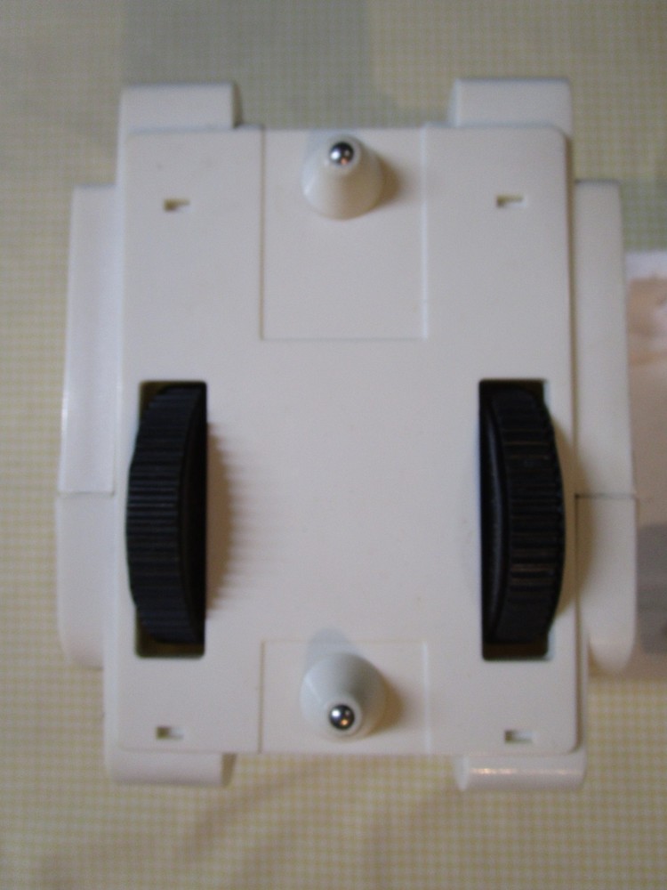 Axlon CR-300 COMPUROBOT III 3 Computerized, Programmable, Lights & Sounds CR300