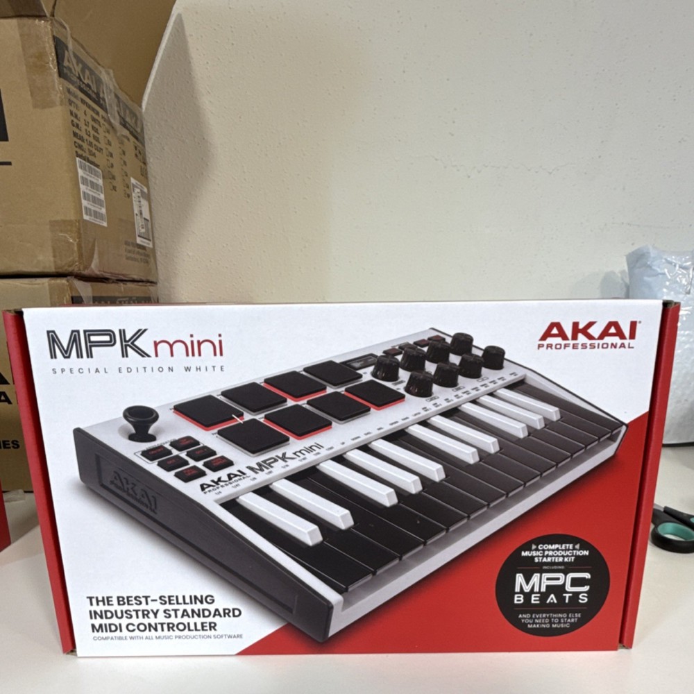Akai MPK mini Special Edition White Keyboard Controller 25 Synth Keys USB