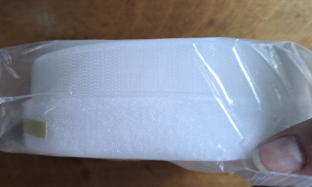 HOOK AND LOOP FASTNER 1 INCH X 10 YARDS. NON ADHESIVE