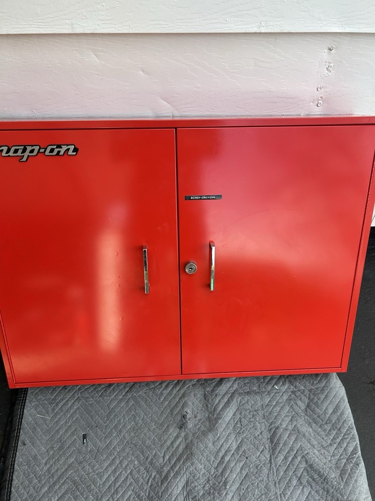 Snap On Tools Wall Cabinet ONLY! 270C/276D Really Nice No Rust
