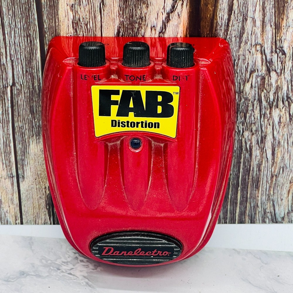 Danelectro D-1 FAB Distortion Guitar Effect Pedal Red