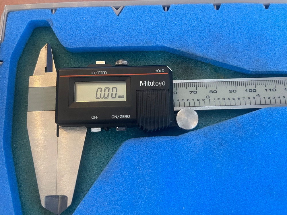 Mitutoyo 500-352 CD-8"P Digimatic Digital Dial Caliper