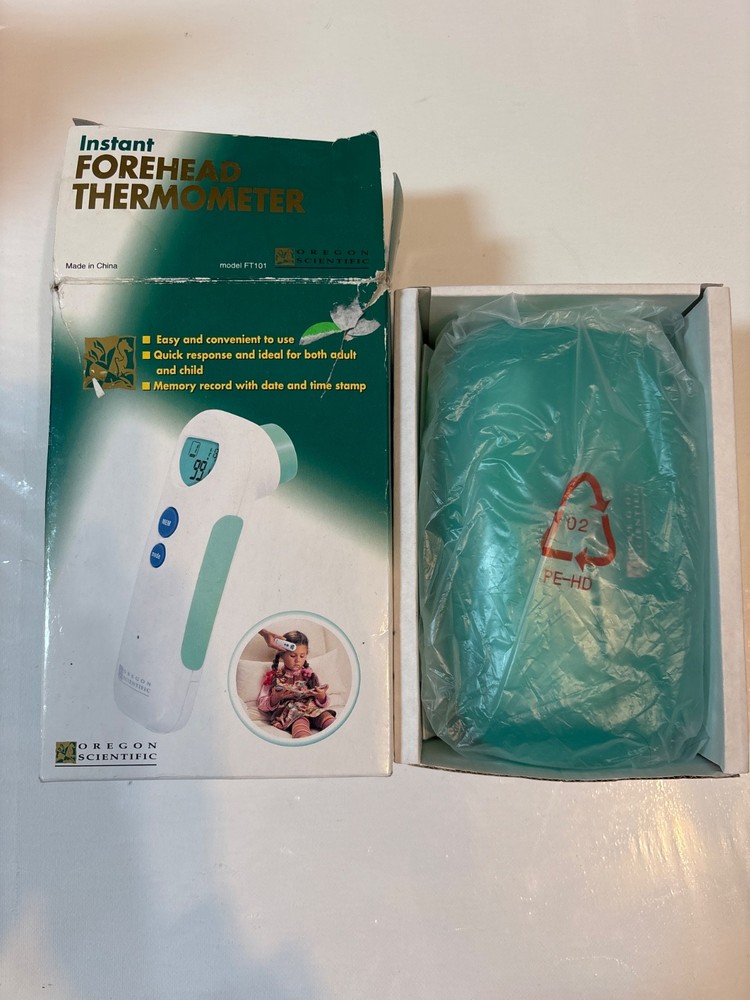 2003 NOS Oregon Scientific Forehead Thermometer with Storage Case & Manuel