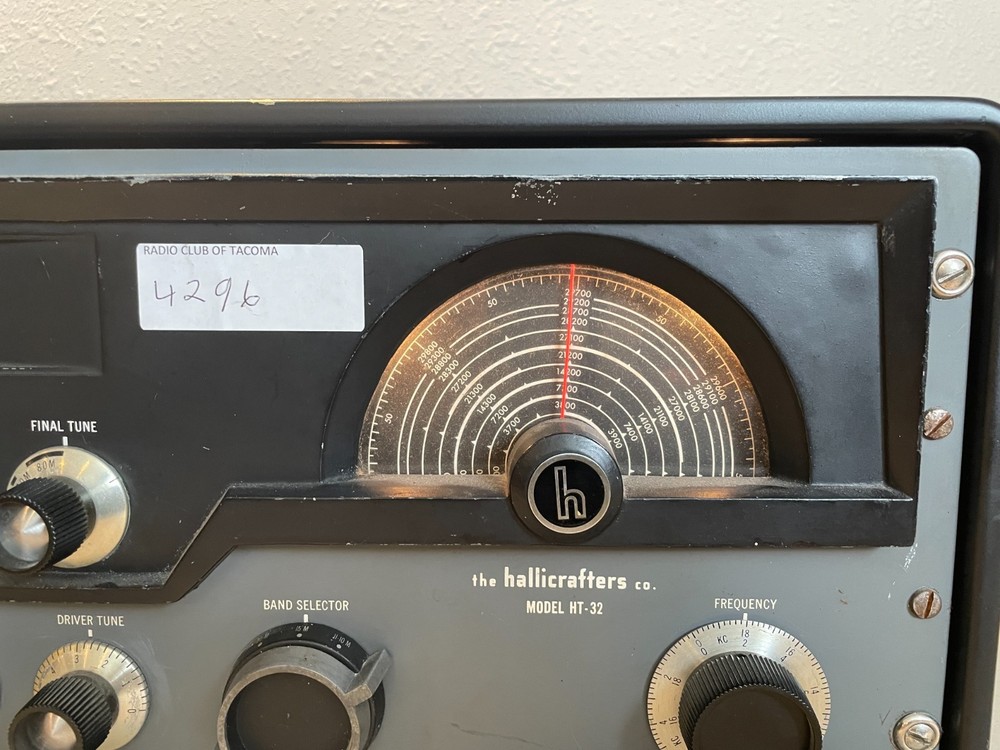 The Hallicrafters HT-32 Tube Ham Radio Transmitter/Exciter HT32 HT-32