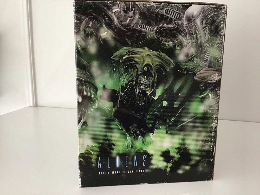 PALISADES ALIENS QUEEN MINI BUST