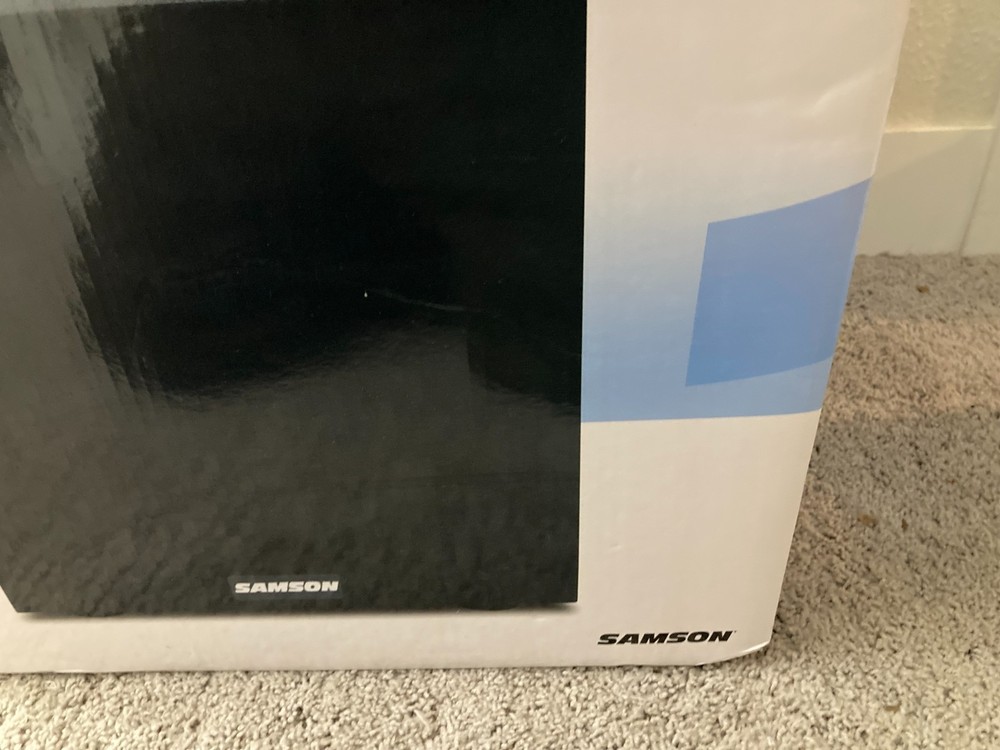 Samson MediaOne 10S 10" 100 Watt Powered Studio Subwoofer Variable Crossover Sub