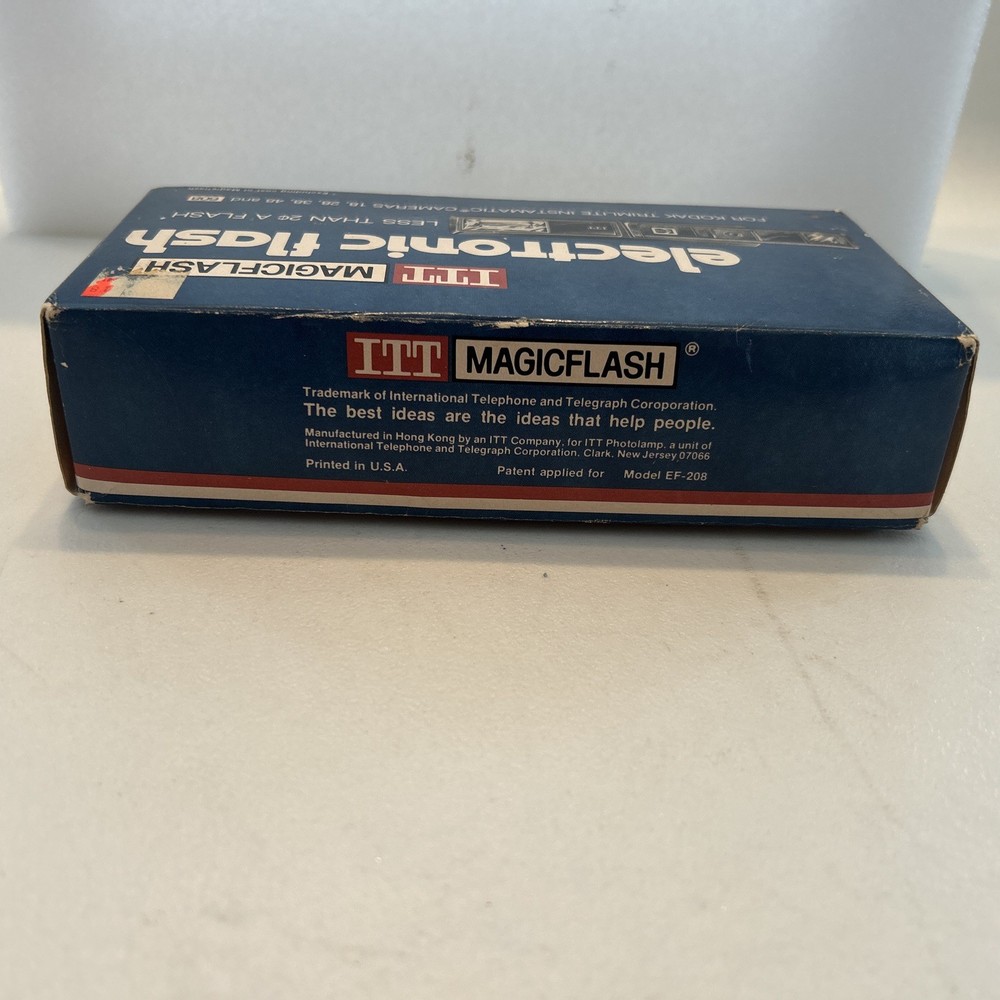 ITT Magicflash 208 Electronic Flash for Kodak Trimlite Instamatic Cameras NOS
