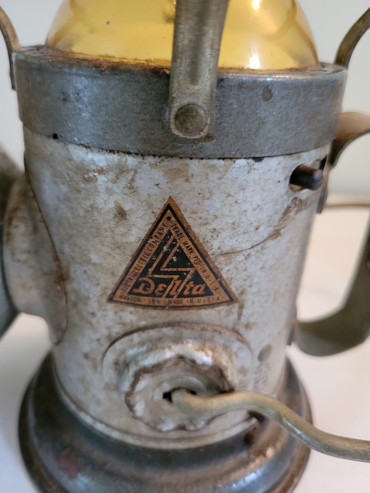 Vintage Delta Powerlite Double Globe Train/Railroad Lantern