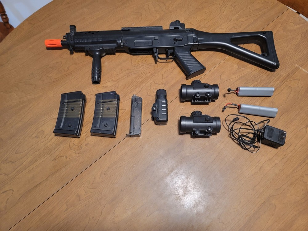 Airsoft Gun Rechargeable Battery Semi/Full Automatic, With Attachments