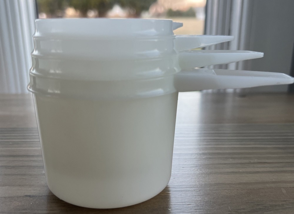 Plastic Measuring Cup Retro Tupperware Set of 4 Sheer White Nesting EUC